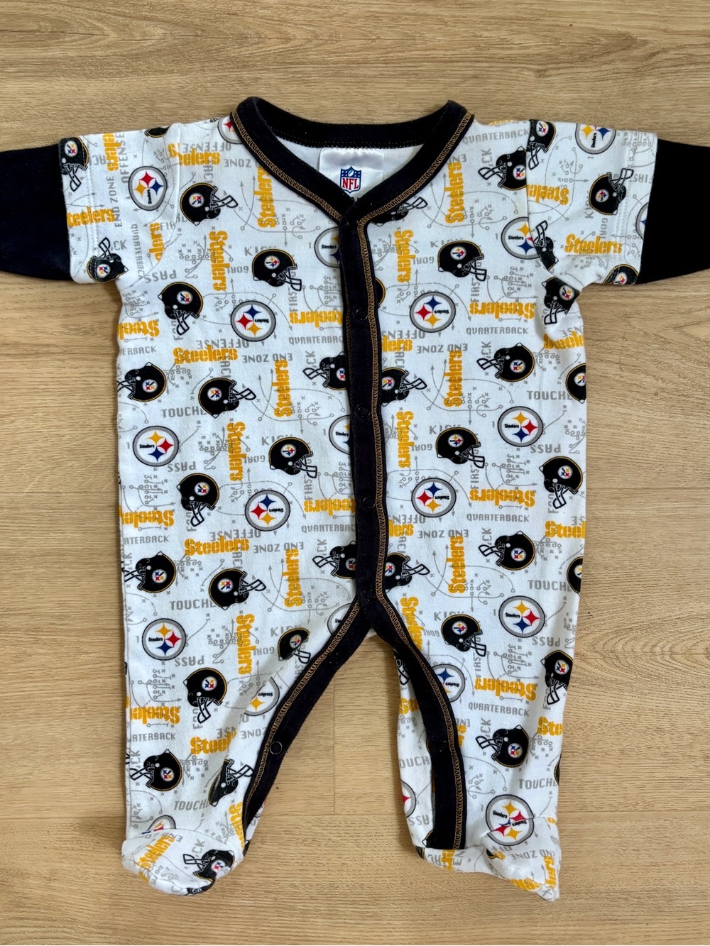 NFL Pittsburgh Steelers Infant One-Piece Footed Pajamas - White/Black/Yellow